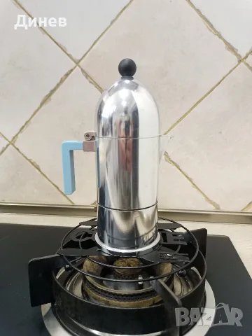 Дизайнерска алуминиева кафеварка Alessi "La Cupola" (6 чаши / 22 см) – Aldo Rossi, снимка 5 - Антикварни и старинни предмети - 55943339