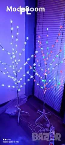Коледно Бяло/синьо светещо дърво разноцветни 220 бр. LED, снимка 3 - Декорация за дома - 48043497