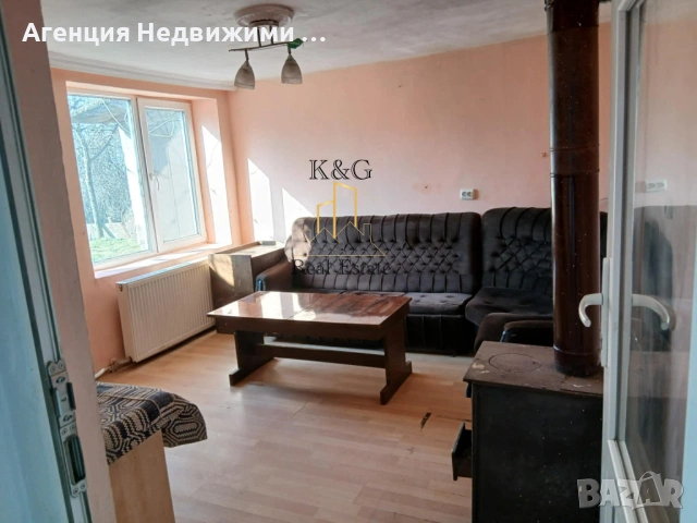 Двуетажна къща в с. Каменово 