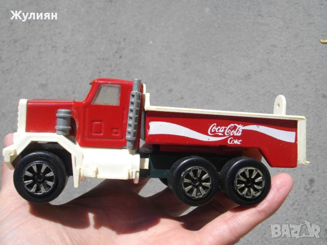  СТАРА ЛАМАРИНЕНА ИГРАЧКА КАМИОНЧЕ COCA COLA, снимка 4 - Антикварни и старинни предмети - 40918769