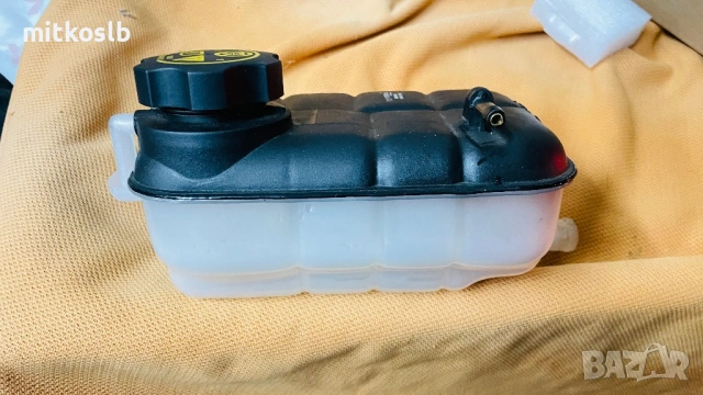 Разширителен съд опел със дефект , снимка 2 - Части - 53515648