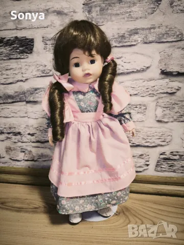 Порцеланова кукла , снимка 1