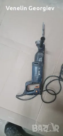 Професионален Саблен трион BOSCH GSA 900 PE/ 900W, снимка 2 - Куфари с инструменти - 56301037