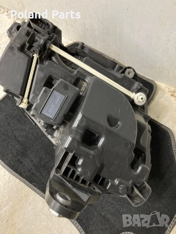 Ляв фар за Мерцедес Е класа 213 Mercedes E class W213, снимка 5 - Части - 52716333