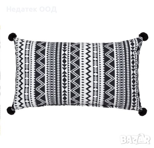 Декоративна възглавница, White Black Aztec Pom Pom, 50x30cm, снимка 1 - Възглавници - 40998901