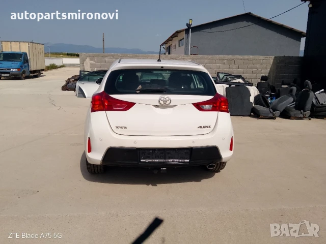 Аурис 2013 дизел НА ЧАСТИ, снимка 3 - Автомобили и джипове - 51159516