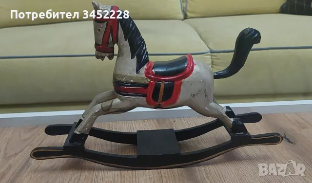 играчка конче дървено за колекционери 