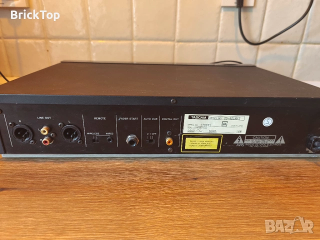 Tascam CD 401 MKII, снимка 3 - Декове - 53219193