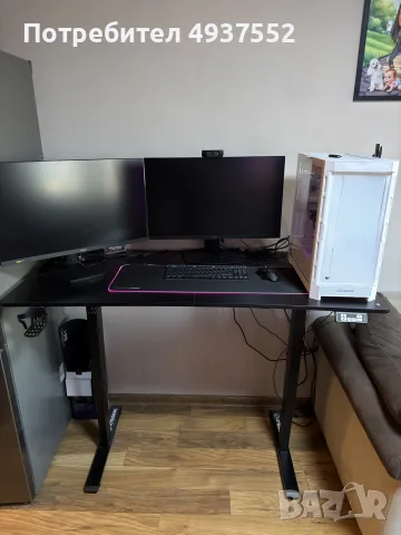 Гейминг бюро Ultradesk с ел. механизъм Carbon + gaming pad gift 