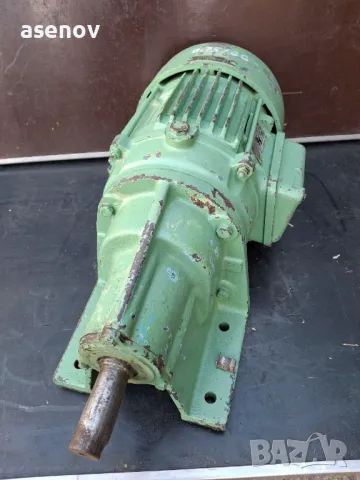 редуктор 0,75 кв, снимка 2 - Електродвигатели - 50012107