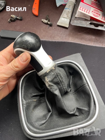 Скоростен лост от голф 5 GTI, снимка 3 - Части - 53412883