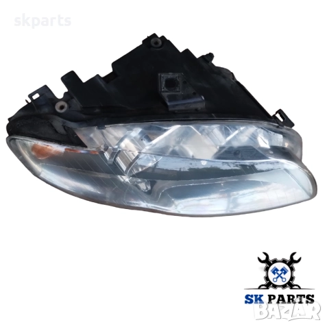 Десен фар за Audi A4 B7 / Ауди А4 Б7, снимка 2 - Части - 52424036