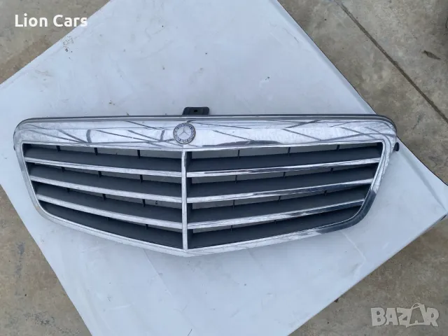 централна решетка мерцедес е-класа 2009+ , снимка 1