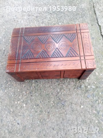 Старинна дървена кутия за бижута, снимка 1 - Антикварни и старинни предмети - 40849541