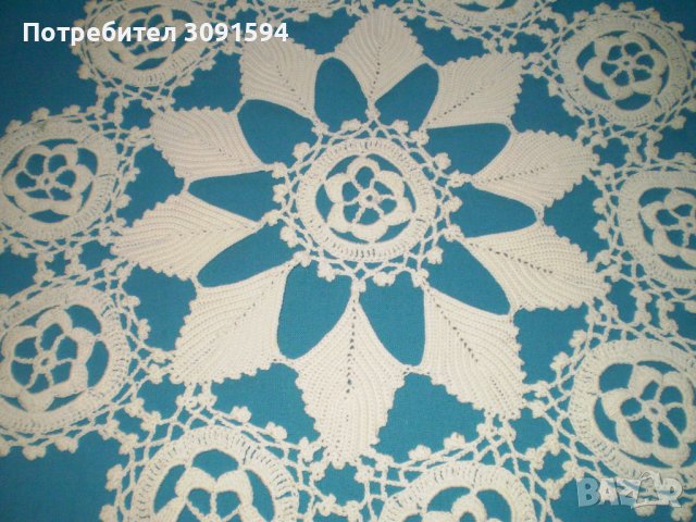 Плетена на една кука кръгла бяла покривка за маса, снимка 3 - Покривки за маси - 41938305