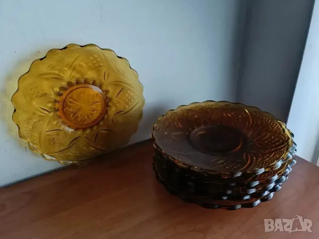 Сервиз цветно стъкло ретро