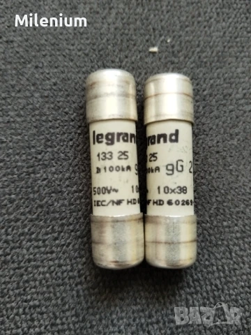 Аудиофилски бушон Legrand