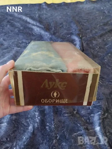 Хавлиени кърпи в кутия - лукс. Български
