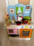 Детска дървена кухня с аксесоари, снимка 1