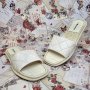 Дамски чехли с гъвкава равна подметка в бежов цвят, снимка 1 - Чехли - 41320789