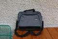 Чанта ASUS за лаптоп има вътре прегради и дълга дръжка., снимка 1