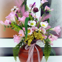Антична ваза с пролетни цветя, снимка 4 - Изкуствени цветя - 36380146
