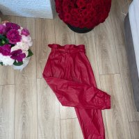 Нови кожени червени панталони тип лек потур висока талия бордо , снимка 1 - Панталони - 41044644