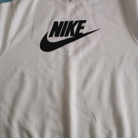   Суичър Nike бял, снимка 1 - Спортни дрехи, екипи - 44821191