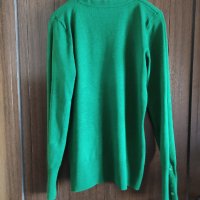 зелен пуловер с остро деколте размер М-Л , снимка 2 - Блузи с дълъг ръкав и пуловери - 40628836
