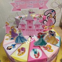 Картонена торта Принцеси , снимка 2 - Други - 35709544