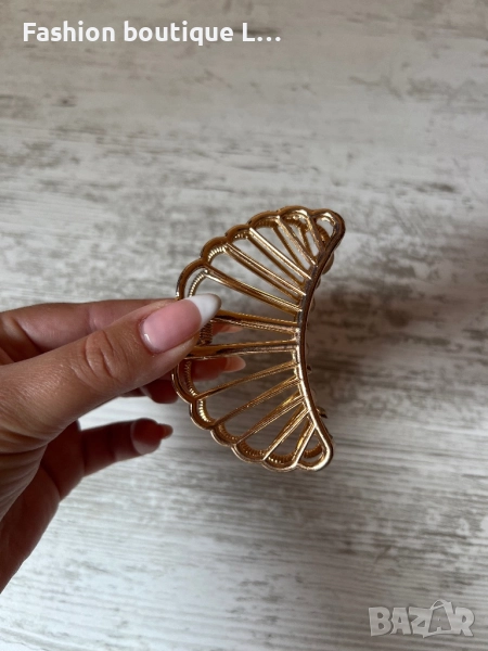 Златна шнола за коса във формата на мида ❤️, снимка 1