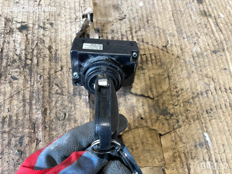 Гълтач с Ключ Контактен Ключ 3D0905865E Porsche Cayenne S 4.5 2005г 9PA, снимка 1