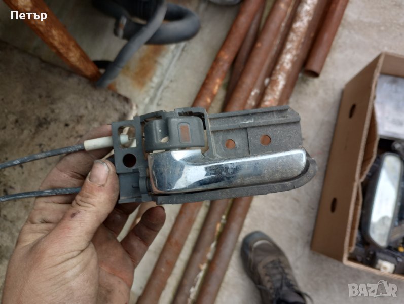 Задна лява вътрешна дръжка за отваряне тойота Авенсис Т25 Корола , снимка 1