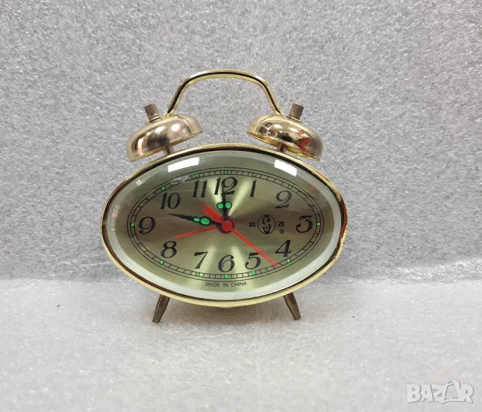 Ретро работещ малък механичен Китайски Будилник, снимка 1