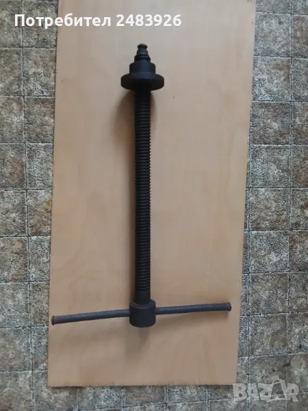 Метален  винт с гайков фланец, снимка 1