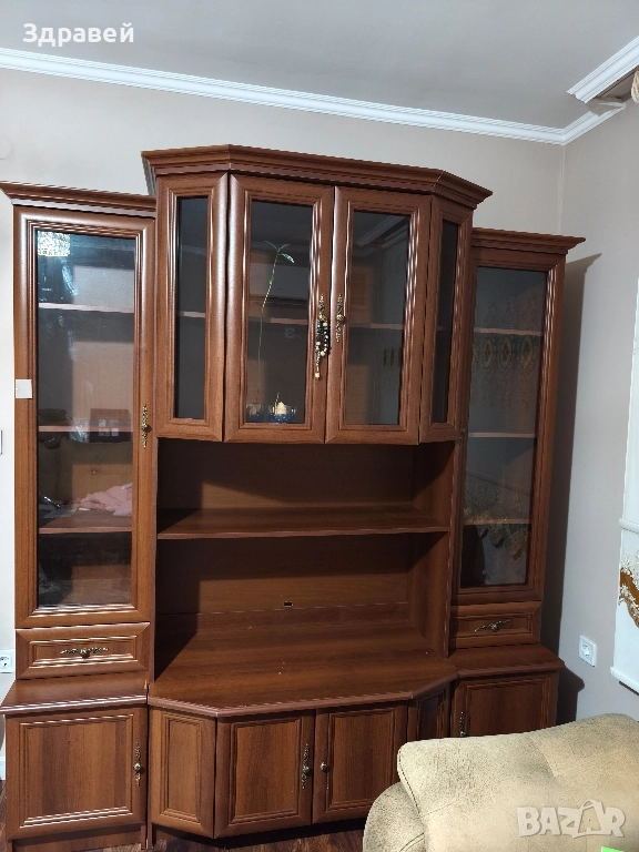 секция , снимка 1