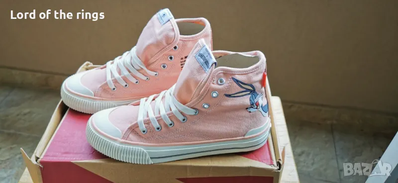 Oригинални дамски кецове MOA MASTER OF ARTS x LOONEY TUNES-38/41 номер, снимка 1