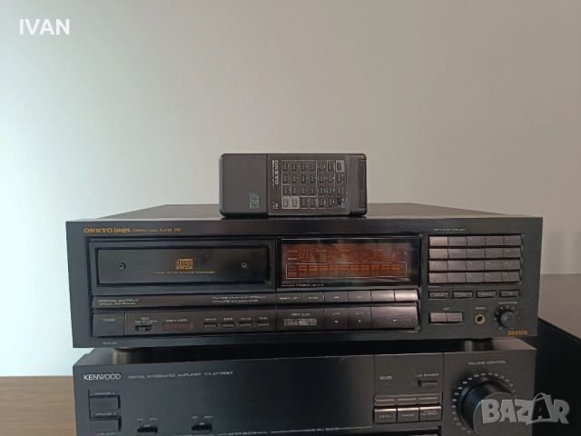 продавам плеяр onkyo-dx6550