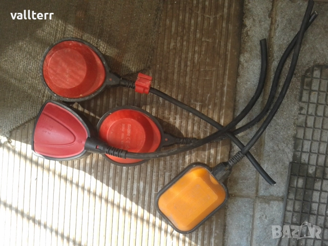 поплавъци помпи.стара бака,ретро ел елементи и други