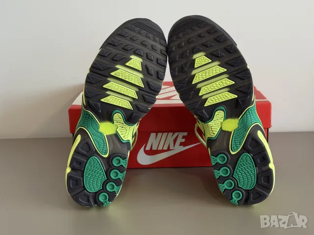 Маратонки Nike Air Max Plus Drift | 38,5, снимка 5 - Маратонки - 56204606