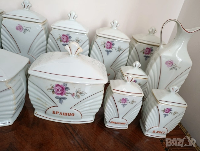 Порцеланови буркани за подправки , снимка 2 - Сервизи - 53676307