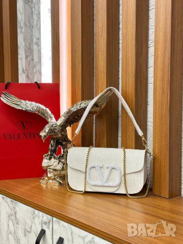 чанти valentino garavani, снимка 13 - Чанти - 51420635