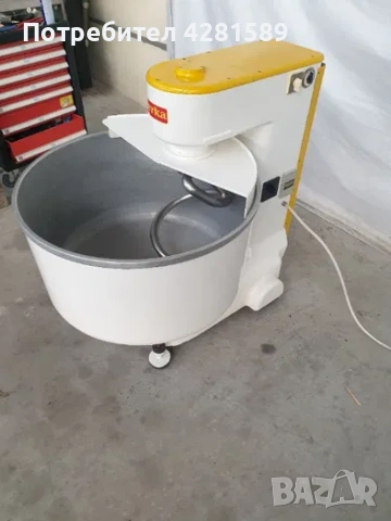 Професионална спирална немска двускоростна тестомесачка Erka, снимка 7 - Други машини и части - 53657862