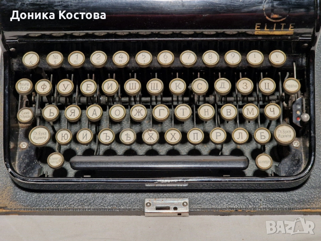 Пишеща машина Olympia , снимка 4 - Антикварни и старинни предмети - 44919854