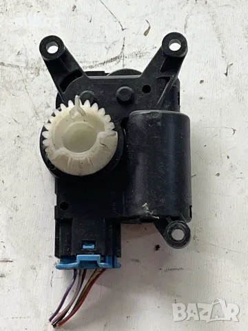 Моторче клапи парно VW Seat Skoda, снимка 18 - Части - 53379947