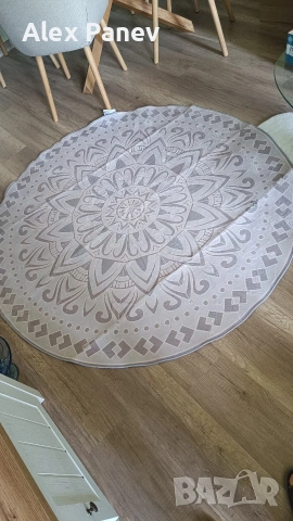 Кръгъл бежов килим - 160см, снимка 2 - Други - 53584794