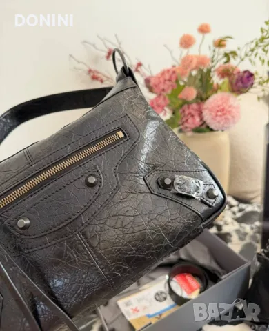 Balenciaga Дамска чанта, кожа, снимка 5 - Чанти - 56080082