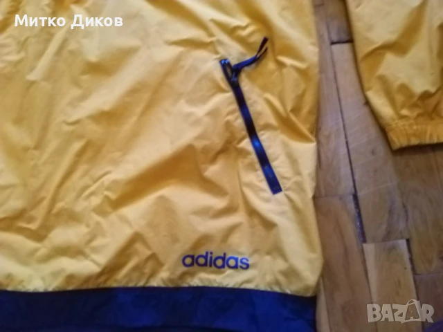 Адидас марково яке с голяма емблема размер ХЛ реален , снимка 2 - Спортна екипировка - 51007074