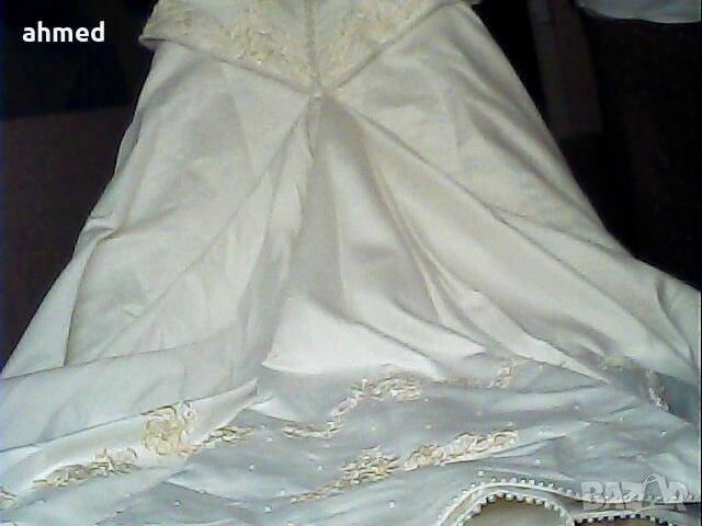 lлуксозна красива бул4инска бяла рокла edal bredals, снимка 5 - Рокли - 39788253