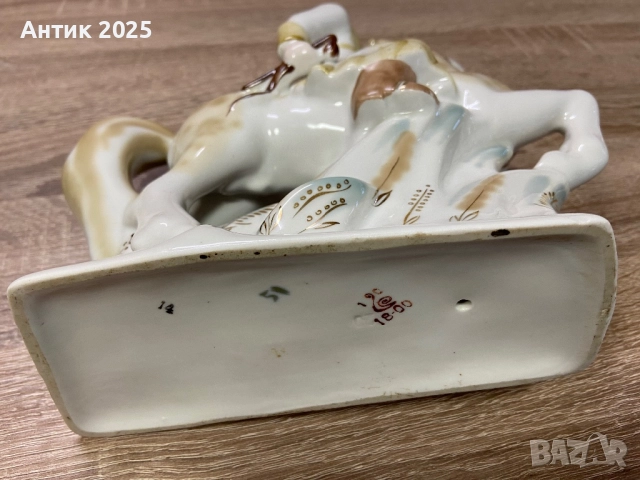 Винтидж порцеланова фигурка от СССР „Будьоновец на кон“, снимка 4 - Антикварни и старинни предмети - 52323333